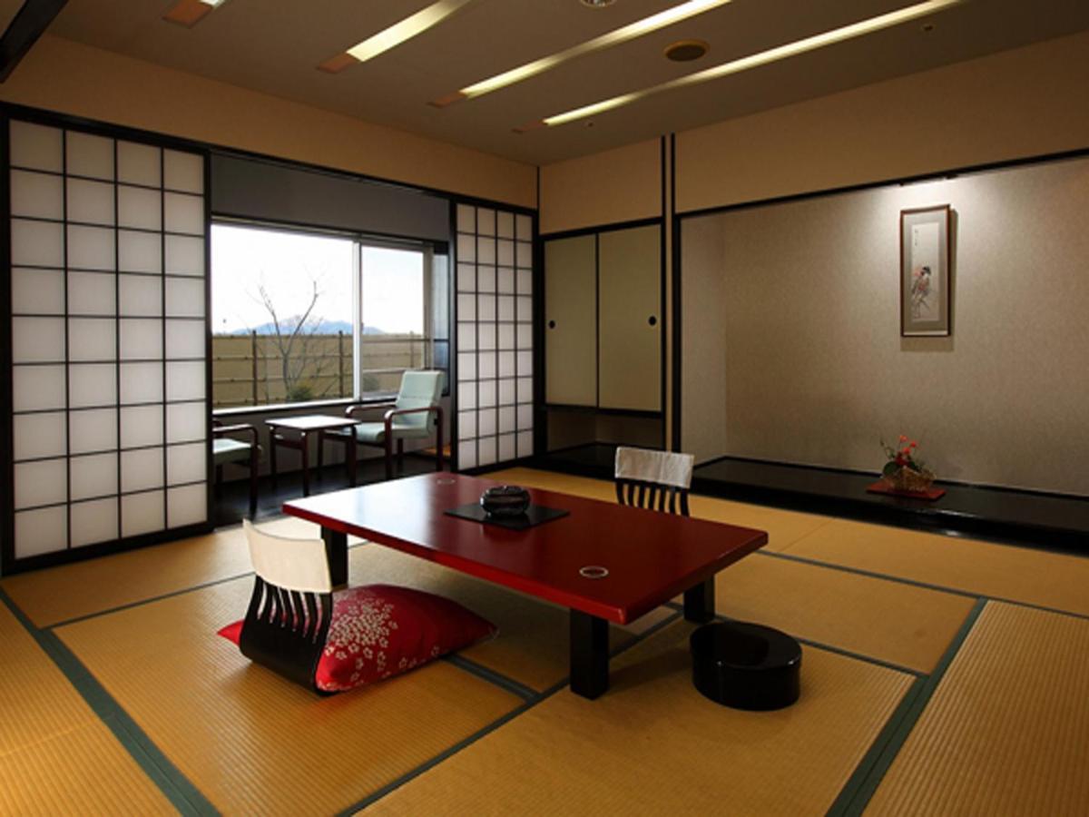 Shinki Hotel Shibukawa Eksteriør billede