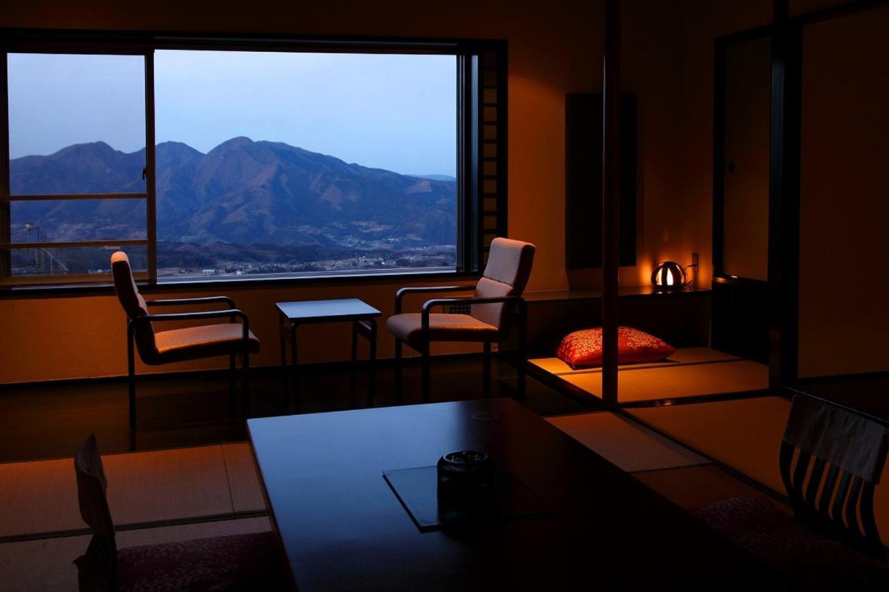 Shinki Hotel Shibukawa Eksteriør billede