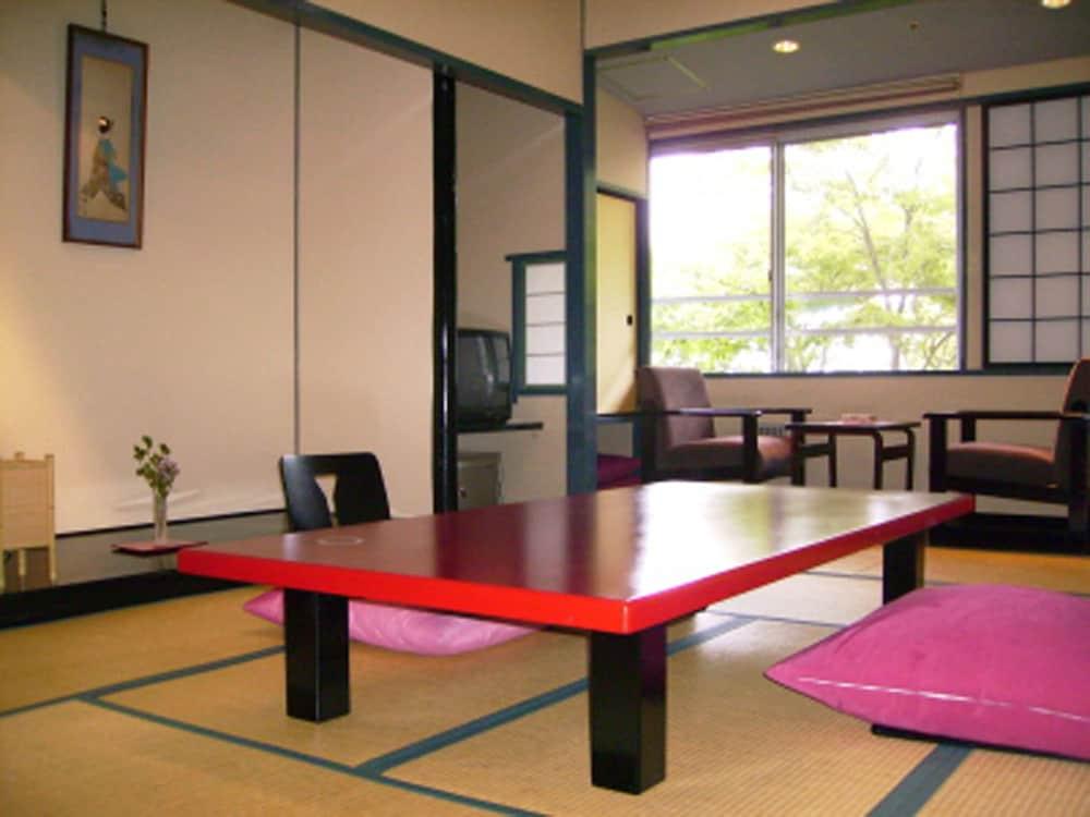 Shinki Hotel Shibukawa Eksteriør billede