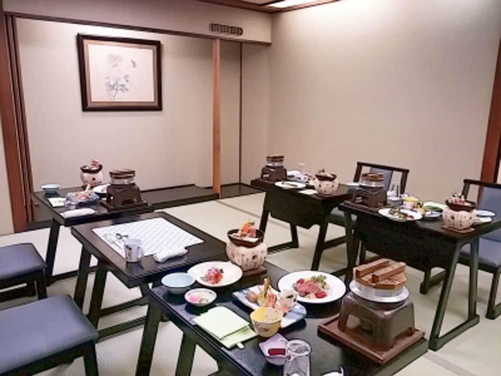 Shinki Hotel Shibukawa Eksteriør billede